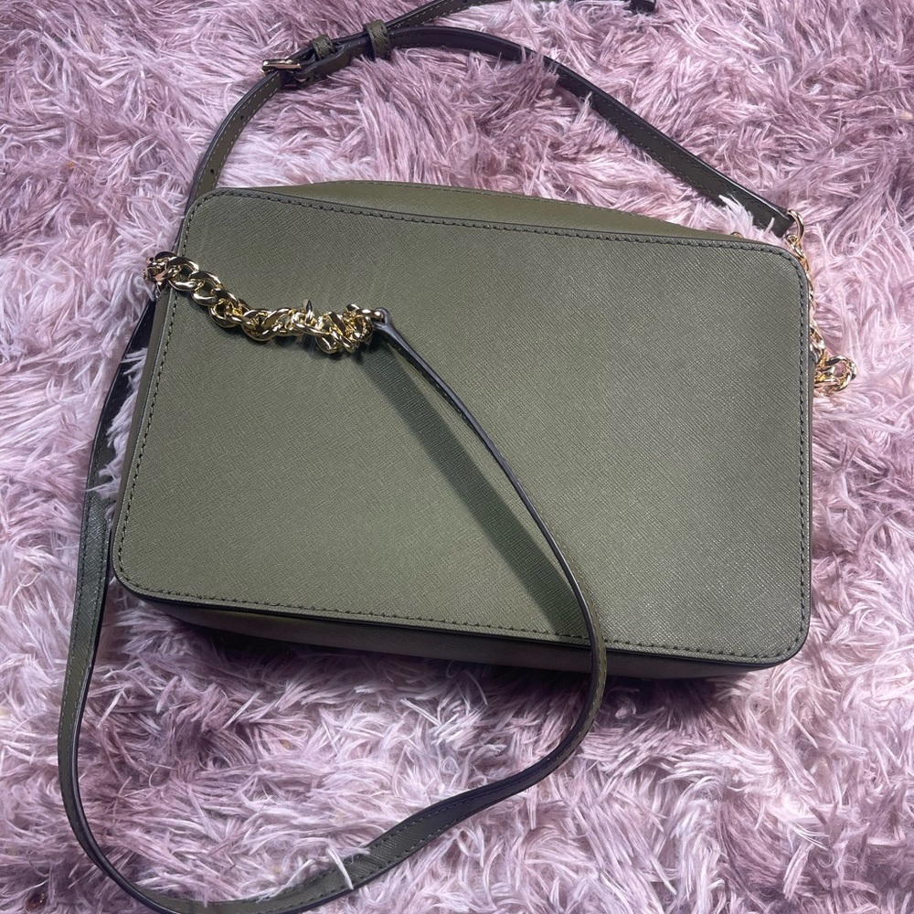 Michael Kors Jet Set Large East West Olive Leather Crossbody Handbag Purse - Picture 4 of 6